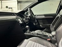 USED 2015 65 VOLKSWAGEN PASSAT 2.0 TDI BlueMotion Tech R-Line Estate 5dr Diesel DSG Euro 6 (s/s) (190 ps) 