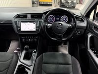 USED 2017 17 VOLKSWAGEN TIGUAN 2.0 TDI BlueMotion Tech SEL SUV 5dr Diesel Manual Euro 6 (s/s) (150 ps) Panoramic | Heated Massage seat