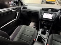 USED 2017 17 VOLKSWAGEN TIGUAN 2.0 TDI BlueMotion Tech SEL SUV 5dr Diesel Manual Euro 6 (s/s) (150 ps) Panoramic | Heated Massage seat