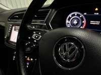 USED 2017 17 VOLKSWAGEN TIGUAN 2.0 TDI BlueMotion Tech SEL SUV 5dr Diesel Manual Euro 6 (s/s) (150 ps) Panoramic | Heated Massage seat