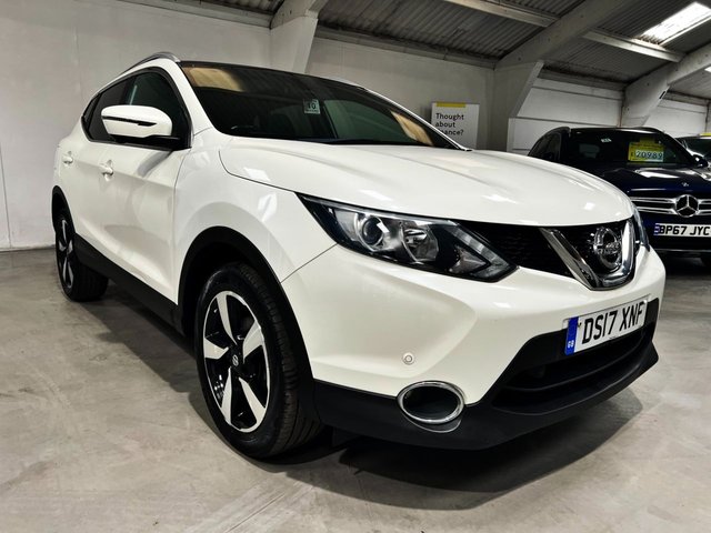 View our NISSAN QASHQAI