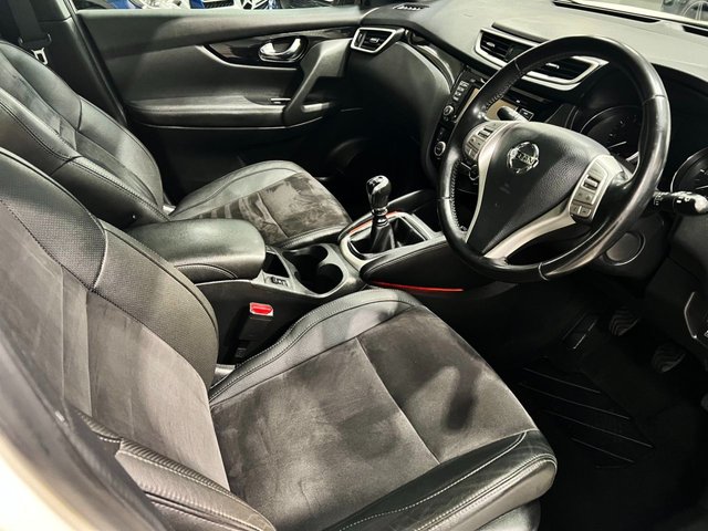 View our NISSAN QASHQAI