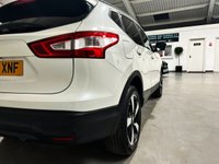 USED 2017 17 NISSAN QASHQAI 1.2 DIG-T N-Vision SUV 5dr Petrol Manual 2WD Euro 6 (s/s) (115 ps) 