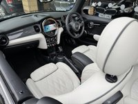USED 2022 22 MINI CONVERTIBLE 2.0 Cooper S Exclusive Convertible 2dr Petrol Steptronic Euro 6 (s/s) (178 ps) Rear Camera / Park Assist