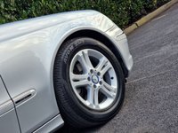 USED 2008 08 MERCEDES-BENZ E-CLASS 2.1 E220 CDI Avantgarde Saloon 4dr Diesel Automatic (177 g/km, 170 bhp) VERY SPECIAL | 1 OWNER
