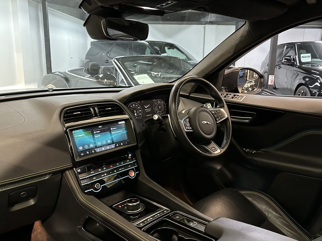 USED 2019 69 JAGUAR F-PACE 3.0 D300 V6 300 Sport SUV 5dr Diesel Auto AWD Euro 6 (s/s) (300 ps) PANORAMIC ROOF|1 YEAR WARRANTY
