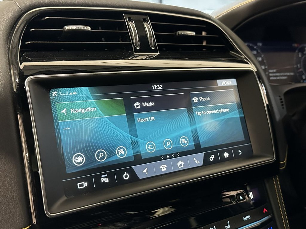 USED 2019 69 JAGUAR F-PACE 3.0 D300 V6 300 Sport SUV 5dr Diesel Auto AWD Euro 6 (s/s) (300 ps) PANORAMIC ROOF|1 YEAR WARRANTY
