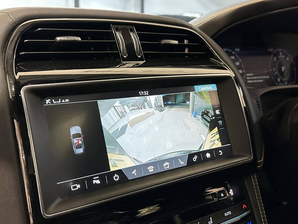 USED 2019 69 JAGUAR F-PACE 3.0 D300 V6 300 Sport SUV 5dr Diesel Auto AWD Euro 6 (s/s) (300 ps) PANORAMIC ROOF|1 YEAR WARRANTY