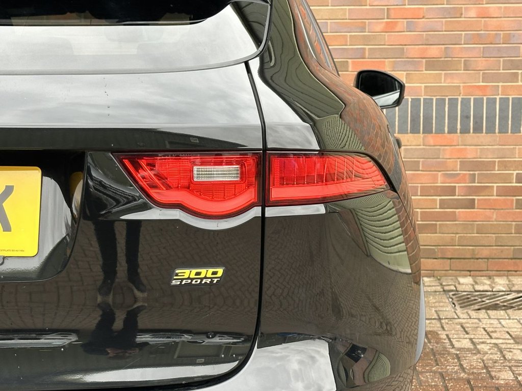 USED 2019 69 JAGUAR F-PACE 3.0 D300 V6 300 Sport SUV 5dr Diesel Auto AWD Euro 6 (s/s) (300 ps) PANORAMIC ROOF|1 YEAR WARRANTY