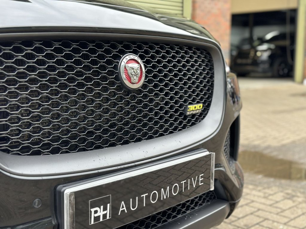 USED 2019 69 JAGUAR F-PACE 3.0 D300 V6 300 Sport SUV 5dr Diesel Auto AWD Euro 6 (s/s) (300 ps) PANORAMIC ROOF|1 YEAR WARRANTY