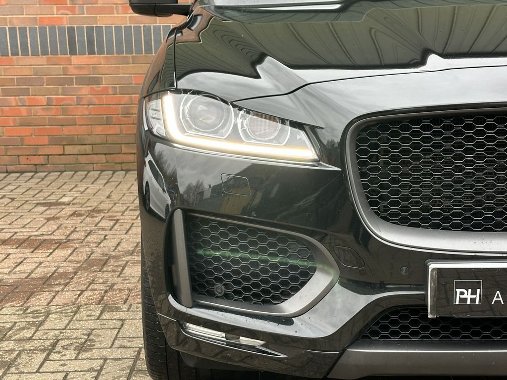 USED 2019 69 JAGUAR F-PACE 3.0 D300 V6 300 Sport SUV 5dr Diesel Auto AWD Euro 6 (s/s) (300 ps) PANORAMIC ROOF|1 YEAR WARRANTY