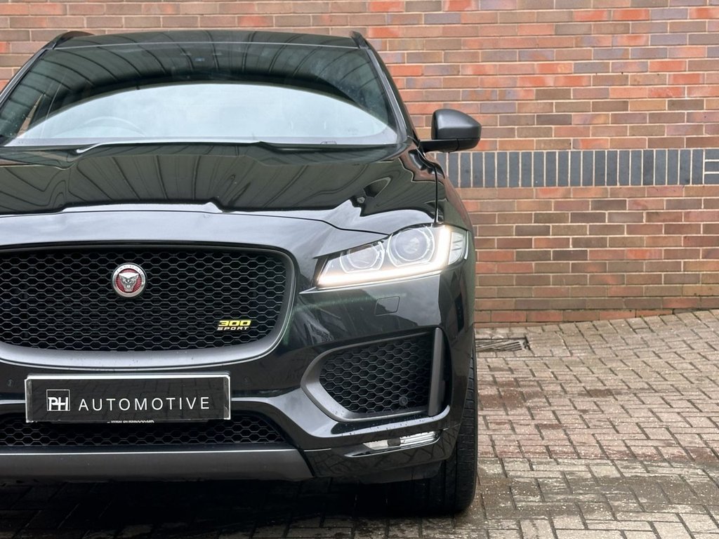 USED 2019 69 JAGUAR F-PACE 3.0 D300 V6 300 Sport SUV 5dr Diesel Auto AWD Euro 6 (s/s) (300 ps) PANORAMIC ROOF|1 YEAR WARRANTY