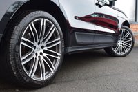 USED 2018 68 PORSCHE MACAN 2.0T SUV 5dr Petrol PDK 4WD Euro 6 (s/s) (252 ps) PAN ROOF / BOSE / PDLS / CAM