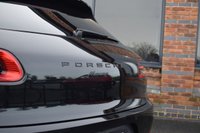 USED 2018 68 PORSCHE MACAN 2.0T SUV 5dr Petrol PDK 4WD Euro 6 (s/s) (252 ps) PAN ROOF / BOSE / PDLS / CAM