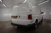 USED 2020 70 VOLKSWAGEN e-Transporter e 113 37.3kWh Panel Van 5dr Electric Auto LWB (113 ps) ONLY 1,515 MILES WITH APPLE CARPLAY & PARK DISTANCE CONTROL