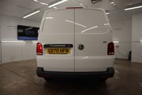 USED 2020 70 VOLKSWAGEN e-Transporter e 113 37.3kWh Panel Van 5dr Electric Auto LWB (113 ps) ONLY 1,515 MILES WITH APPLE CARPLAY & PARK DISTANCE CONTROL