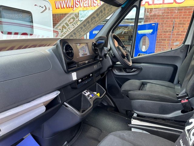 2020 MERCEDES-BENZ SPRINTER MINIBUS CHAIR LIFT BUS STOCKPORT / MANCHESTER - Photo 11