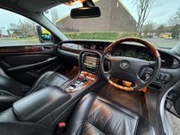 USED 2005 55 JAGUAR XJ 2.7 TDVi Sovereign Saloon 4dr Diesel Automatic (214 g/km, 204 bhp) 