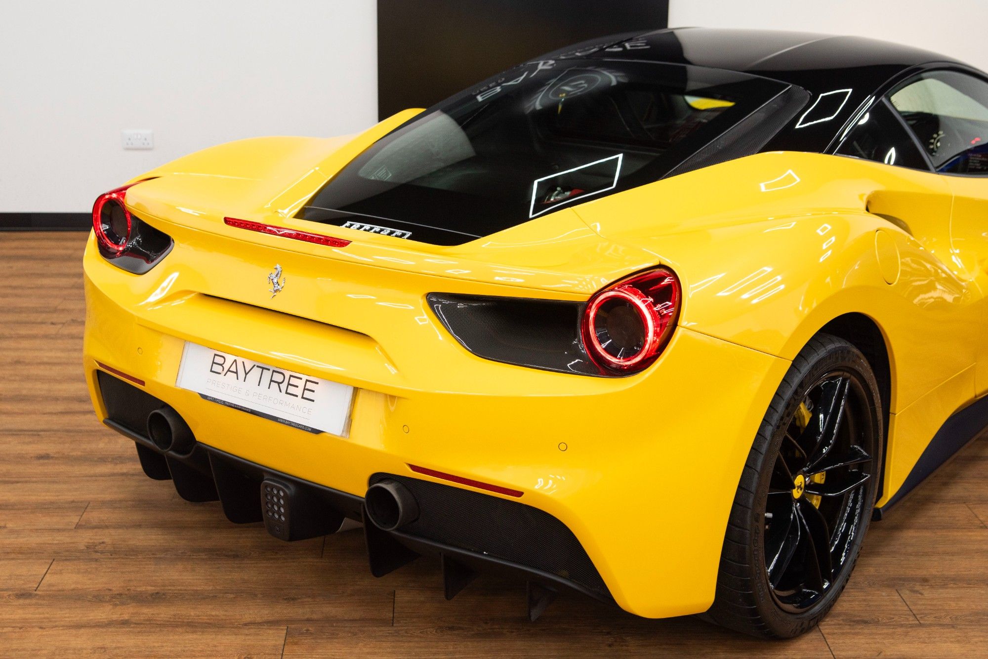 USED 2017 S FERRARI 488 3.9T V8 GTB Coupe  