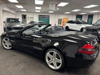 USED 2009 59 MERCEDES-BENZ SL 3.5 SL350 Convertible 2dr Petrol 7G-Tronic (226 g/km, 315 bhp) UK DELIVERY FLAT FEE &pound;175 (SUBJECT TO DEAL) *OVER 100 IMAGES ON OUR WEBSITE*BESPOKE FINANCE ARRANGED*PART EXCHANGE WELCOME*ALL VEHICLES HPI CLEAR