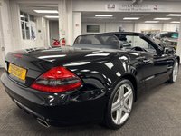 USED 2009 59 MERCEDES-BENZ SL 3.5 SL350 Convertible 2dr Petrol 7G-Tronic (226 g/km, 315 bhp) UK DELIVERY FLAT FEE &pound;175 (SUBJECT TO DEAL) *OVER 100 IMAGES ON OUR WEBSITE*BESPOKE FINANCE ARRANGED*PART EXCHANGE WELCOME*ALL VEHICLES HPI CLEAR