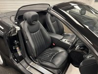 USED 2009 59 MERCEDES-BENZ SL 3.5 SL350 Convertible 2dr Petrol 7G-Tronic (226 g/km, 315 bhp) UK DELIVERY FLAT FEE &pound;175 (SUBJECT TO DEAL) *OVER 100 IMAGES ON OUR WEBSITE*BESPOKE FINANCE ARRANGED*PART EXCHANGE WELCOME*ALL VEHICLES HPI CLEAR