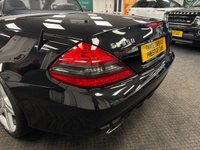 USED 2009 59 MERCEDES-BENZ SL 3.5 SL350 Convertible 2dr Petrol 7G-Tronic (226 g/km, 315 bhp) UK DELIVERY FLAT FEE &pound;175 (SUBJECT TO DEAL) *OVER 100 IMAGES ON OUR WEBSITE*BESPOKE FINANCE ARRANGED*PART EXCHANGE WELCOME*ALL VEHICLES HPI CLEAR