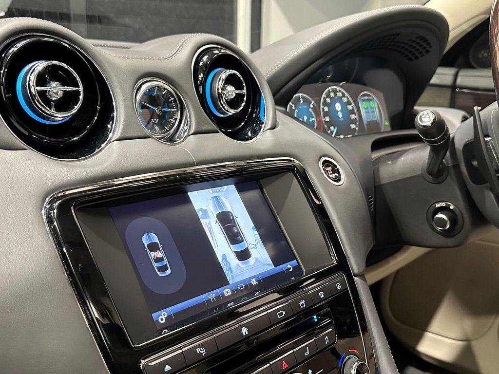 USED 2017 17 JAGUAR XJ 3.0d V6 Autobiography Saloon 4dr Diesel Auto Euro 6 (s/s) (LWB) (300 ps) ADAPTIVE CRUISE|1YEAR WARRANTY
