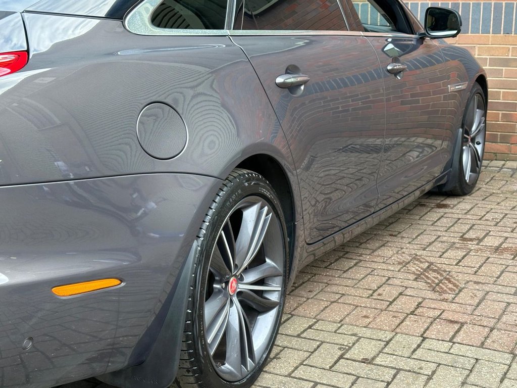 USED 2017 17 JAGUAR XJ 3.0d V6 Autobiography Saloon 4dr Diesel Auto Euro 6 (s/s) (LWB) (300 ps) ADAPTIVE CRUISE|1YEAR WARRANTY