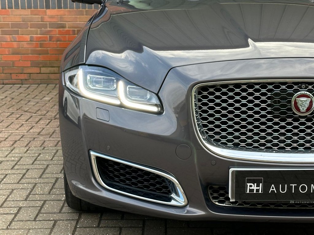 USED 2017 17 JAGUAR XJ 3.0d V6 Autobiography Saloon 4dr Diesel Auto Euro 6 (s/s) (LWB) (300 ps) ADAPTIVE CRUISE|1YEAR WARRANTY