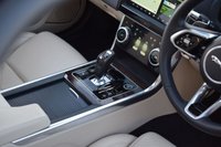 USED 2019 69 JAGUAR XE 2.0 P250i HSE Saloon 4dr Petrol Auto Euro 6 (s/s) (250 ps) PAN ROOF / 1 OWNER / MERIDIAN