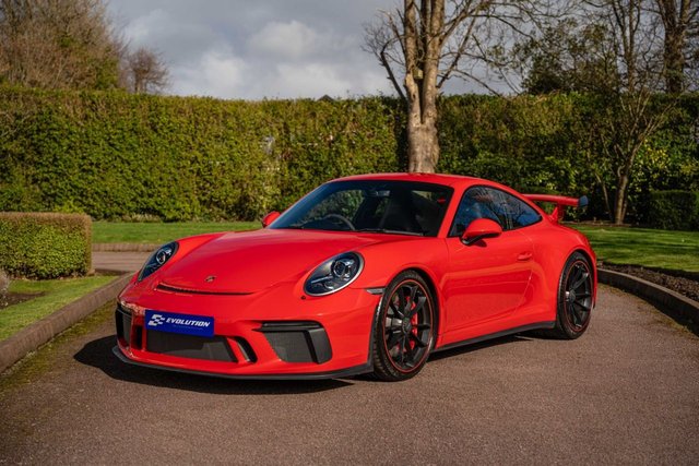 View our PORSCHE 911
