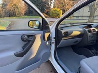 USED 2003 53 VAUXHALL CORSA 1.2i 16v Design Hatchback 3dr Petrol Manual (a/c) (146 g/km, 74 bhp) 