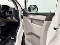 USED 2017 17 VOLKSWAGEN TRANSPORTER SHUTTLE 2.0 TDI BlueMotion Tech SE Minibus Double Cab 5dr Diesel Manual FWD LWB Euro 6 (s/s) (102 ps) Rare 9 Seater