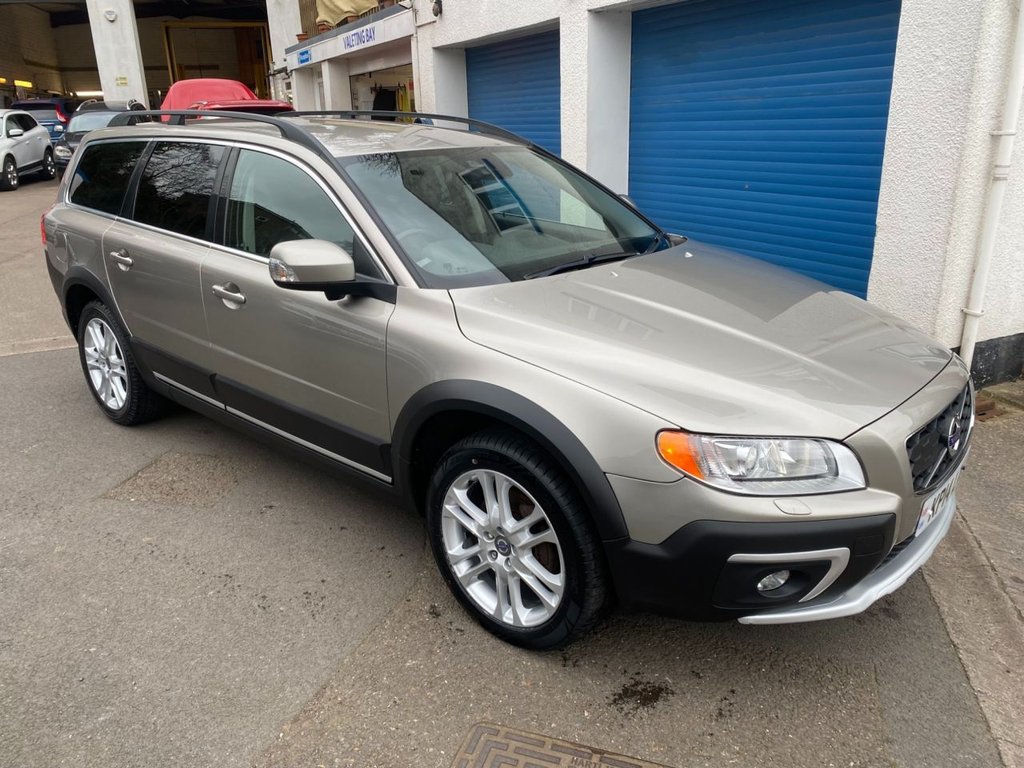 USED 2014 14 VOLVO XC70 2.4 D5 SE Lux Estate 5dr Diesel Geartronic AWD Euro 5 (215 ps) DRIVERS SUPPORT PACK / WINTER PACK