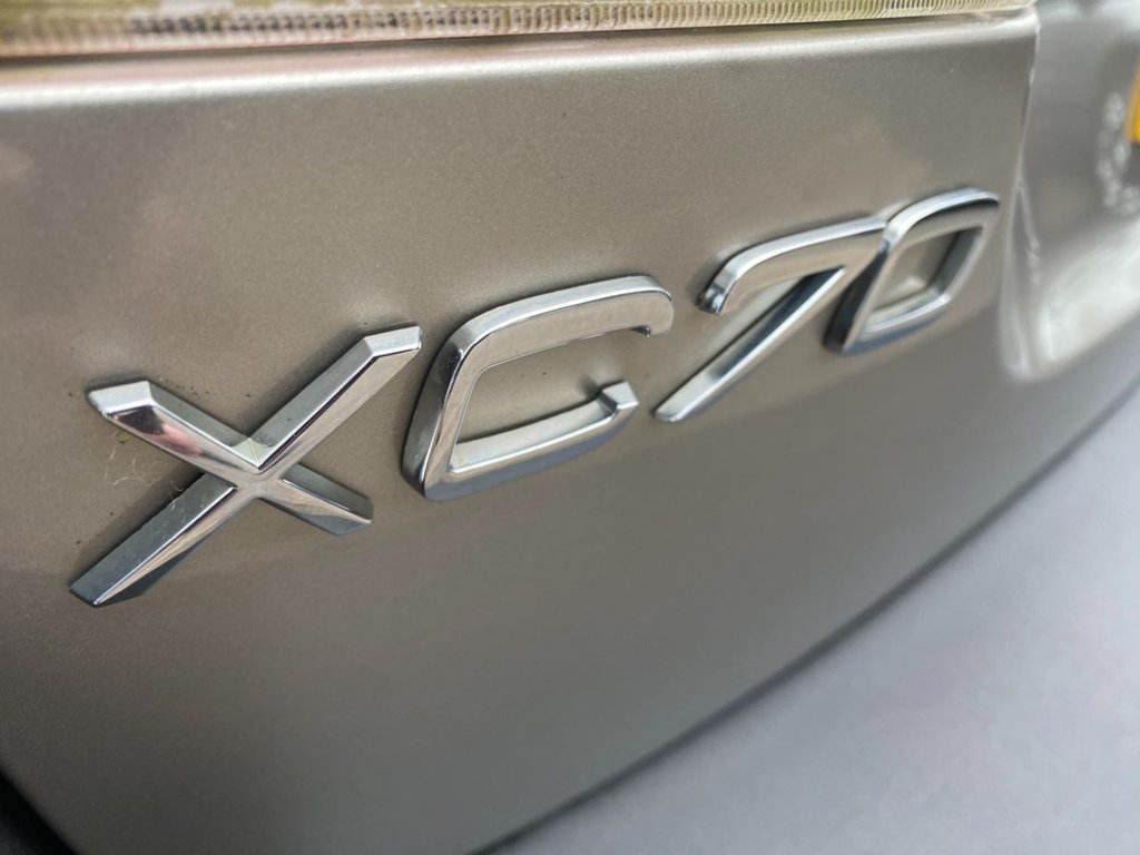 USED 2014 14 VOLVO XC70 2.4 D5 SE Lux Estate 5dr Diesel Geartronic AWD Euro 5 (215 ps) DRIVERS SUPPORT PACK / WINTER PACK