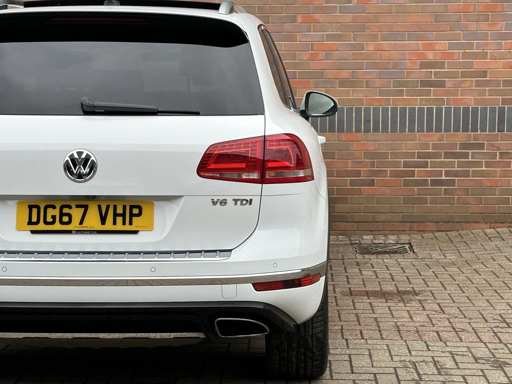 USED 2017 67 VOLKSWAGEN TOUAREG 3.0 TDI V6 R-Line Plus SUV 5dr Diesel Tiptronic 4WD Euro 6 (s/s) (262 ps) TOW BAR|21" WHEEL|1YR WARRANTY