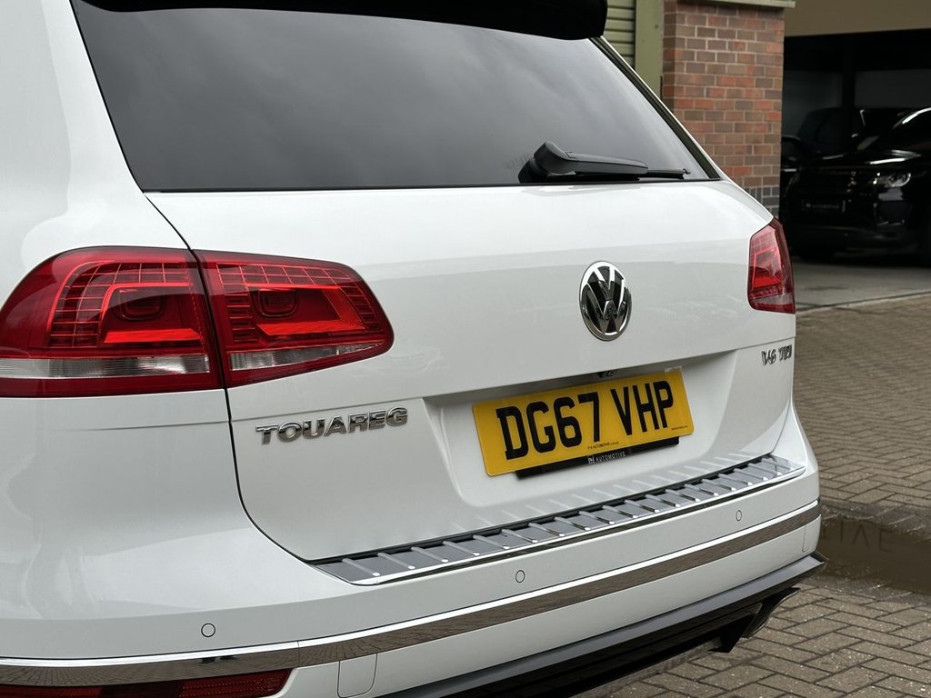 USED 2017 67 VOLKSWAGEN TOUAREG 3.0 TDI V6 R-Line Plus SUV 5dr Diesel Tiptronic 4WD Euro 6 (s/s) (262 ps) TOW BAR|21" WHEEL|1YR WARRANTY