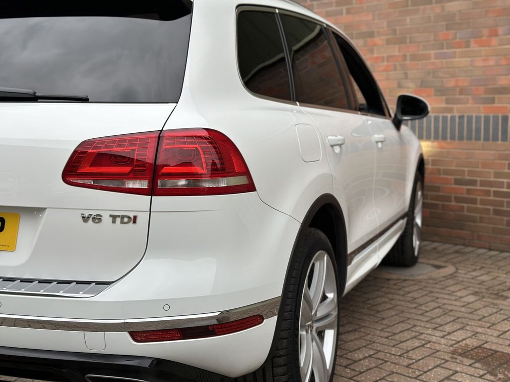 USED 2017 67 VOLKSWAGEN TOUAREG 3.0 TDI V6 R-Line Plus SUV 5dr Diesel Tiptronic 4WD Euro 6 (s/s) (262 ps) TOW BAR|21" WHEEL|1YR WARRANTY