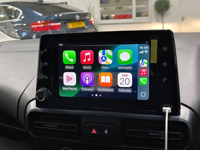 View our VAUXHALL COMBO LIFE