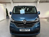 USED 2020 69 RENAULT TRAFIC 2.0 dCi ENERGY 28 Sport Nav Minibus Double Cab 5dr Diesel Manual SWB Euro 6 (s/s) (9 Seat) (120 ps) 