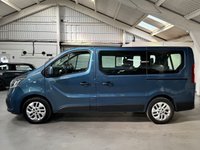 USED 2020 69 RENAULT TRAFIC 2.0 dCi ENERGY 28 Sport Nav Minibus Double Cab 5dr Diesel Manual SWB Euro 6 (s/s) (9 Seat) (120 ps) 
