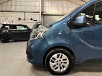 USED 2020 69 RENAULT TRAFIC 2.0 dCi ENERGY 28 Sport Nav Minibus Double Cab 5dr Diesel Manual SWB Euro 6 (s/s) (9 Seat) (120 ps) 