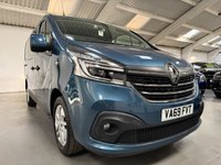 USED 2020 69 RENAULT TRAFIC 2.0 dCi ENERGY 28 Sport Nav Minibus Double Cab 5dr Diesel Manual SWB Euro 6 (s/s) (9 Seat) (120 ps) 