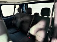 USED 2020 69 RENAULT TRAFIC 2.0 dCi ENERGY 28 Sport Nav Minibus Double Cab 5dr Diesel Manual SWB Euro 6 (s/s) (9 Seat) (120 ps) 