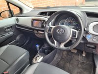 USED 2013 63 TOYOTA YARIS 1.5 VVT-h T Spirit Hatchback 5dr Petrol Hybrid CVT Euro 5 (101 ps) SAT NAV - REAR CAMERA - 1 OWNER - HYBRID - &pound;0 ROAD TAX