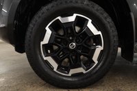 USED 2019 19 NISSAN NAVARA 2.3 dCi Tekna Pickup Double Cab 4dr Diesel Auto 4WD Euro 6 (190 ps) FANTASTIC CONDITION WITH 1 PREVIOUS OWNER AND VERY RECENT SERVICE CARRIED OUT
