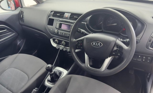 2014 KIA RIO - Photo 11