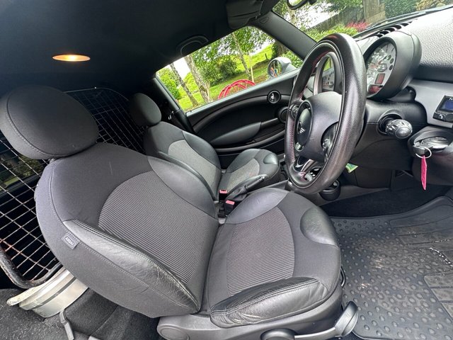 View our MINI CLUBVAN