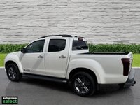 USED 2019 68 ISUZU D-MAX 1.9 TD Blade Pickup Double Cab 4dr Diesel Manual 4WD Euro 6 (164 ps) TOW BAR AND 13 PIN - PEARL PAINT
